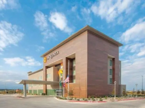 La Quinta by Wyndham San Marcos Outlet Mall