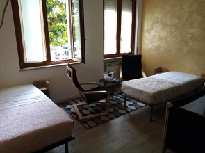 Emmanueli65 fronte clinica per 5 matrimoniale 2 singoli 1 divano letto