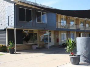 River Motel