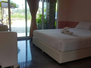 B and B Hotel