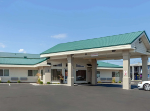Rodeway Inn & Suites Ontario
