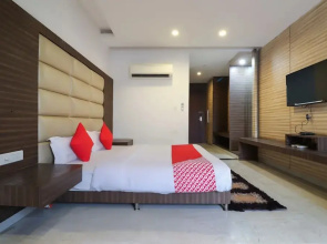 City Club & Hotels By Oyo Rooms