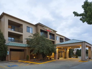 Courtyard Springfield