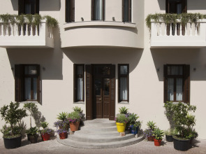 Villa Rothschild by Zvieli Hotels