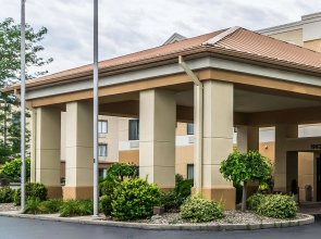 Quality Inn & Suites Evansville North