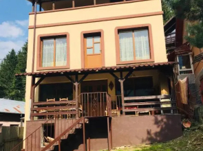 B House Bușteni