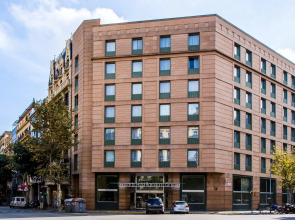 Отель Leonardo Hotel Barcelona Gran Via