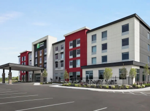 Holiday Inn Express Strathroy By Ihg