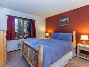 Winterset #18 - Shared Pool & Near Skiing!