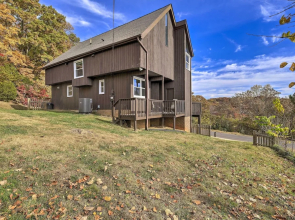 Updated Kingsport Home w/ Deck + Mtn Views!