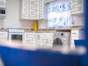 Royal Bliss Apartment Suites