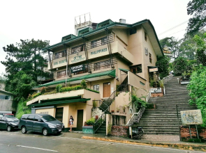 Upstairs Bed & Bath