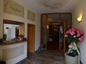 Arkadenhotel im Kloster