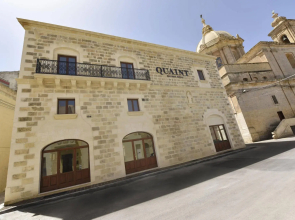 Quaint Hotel Nadur