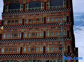 Ganzi Yuanmengju Hotel