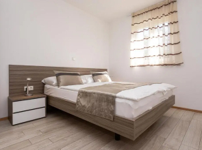 Apartments Crnekovic Tomislava