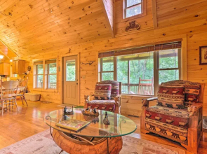 Mountain-view Maggie Valley Home w/ 2 Decks!