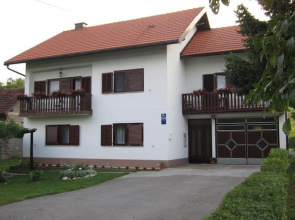 Apartment & Room Monika