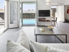 Alchemy Luxury Villa