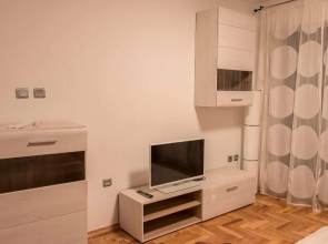 Apartment Aria