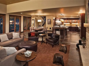 Granite Falls Chalet