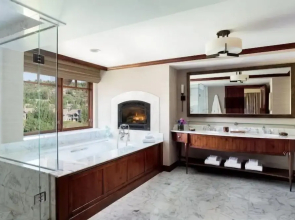 Bachelor Gulch Ritz-carlton 2 Bedroom Mountain Residence With Ski in, Ski out Access, Hot Tub, and Full Service Spa