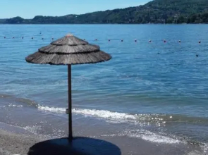 La corte tra i laghi