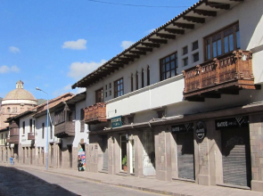 Emperador Plaza