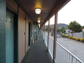 Sweet Breeze Inn