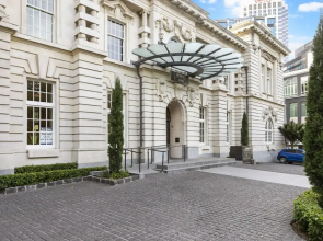 Stylish Sophisticated Views with Carpark - by Urban Butler