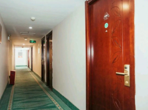 Seven Days Preferred Hotel (Handan Railway Station Handan Road)