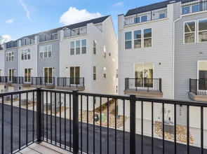 Luxe King 4BR Townhouse in Uptown CLT