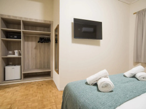 V Hotel Delphi