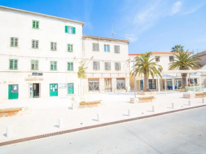 Luxury Old Town Apartment I&I