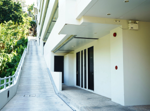 Sugar Palm Grand Hillside