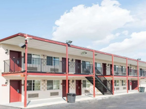 Travelodge Grove City