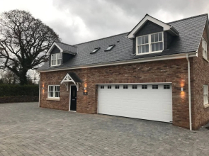 High Specification Coach House, Ebford