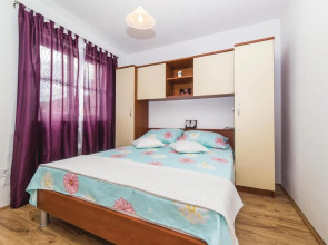 Amazing Home in Kastel Novi With Wifi and 3 Bedrooms