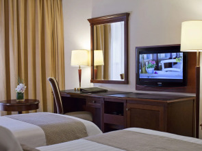 Majestic City Retreat Hotel