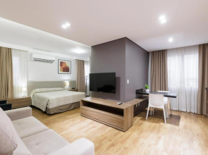 Le Village Distributed By Intercity