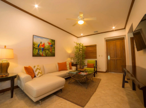 Veranda 8F - 2 bdr 2 bath -  Condo