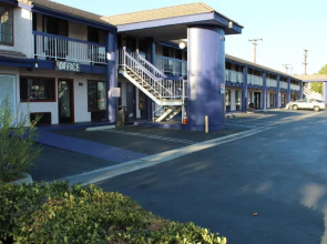 Travelodge by Wyndham Buena Park