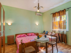 Amazing Home in Lokva Rogoznica With Wifi and 2 Bedrooms
