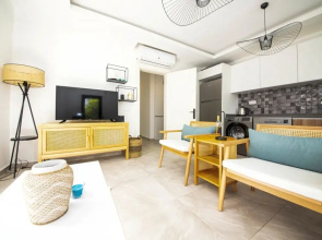 House with Balcony 1 Min to Beach in Bodrum