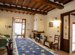 Podere Le Cantine