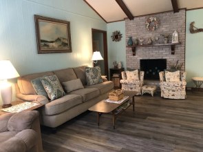 Dixies Retreat by Jekyll Realty