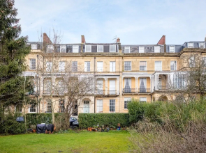 27 Lansdown Place