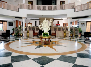 Hotel Gold Palace & Resort