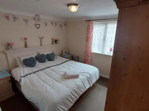 Tennyson Lodge
