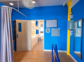 Glad Bangkok Hostel Bar and Restaurant